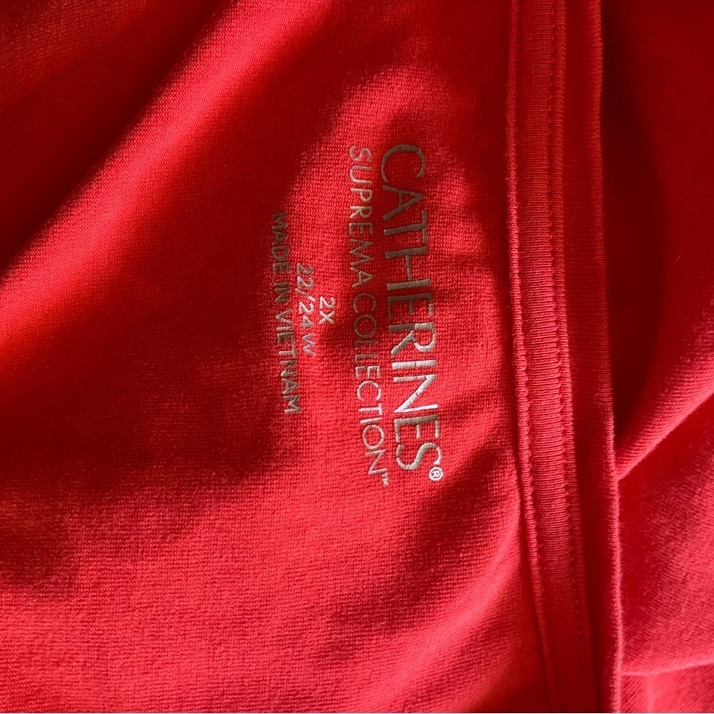 Catherine's size 2X red top - Picture 10 of 11